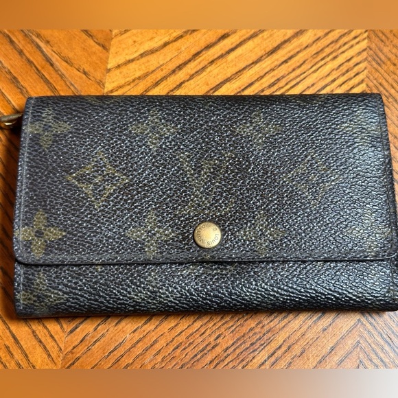 Louis Vuitton monogram Sarah wallet - Picture 1 of 7